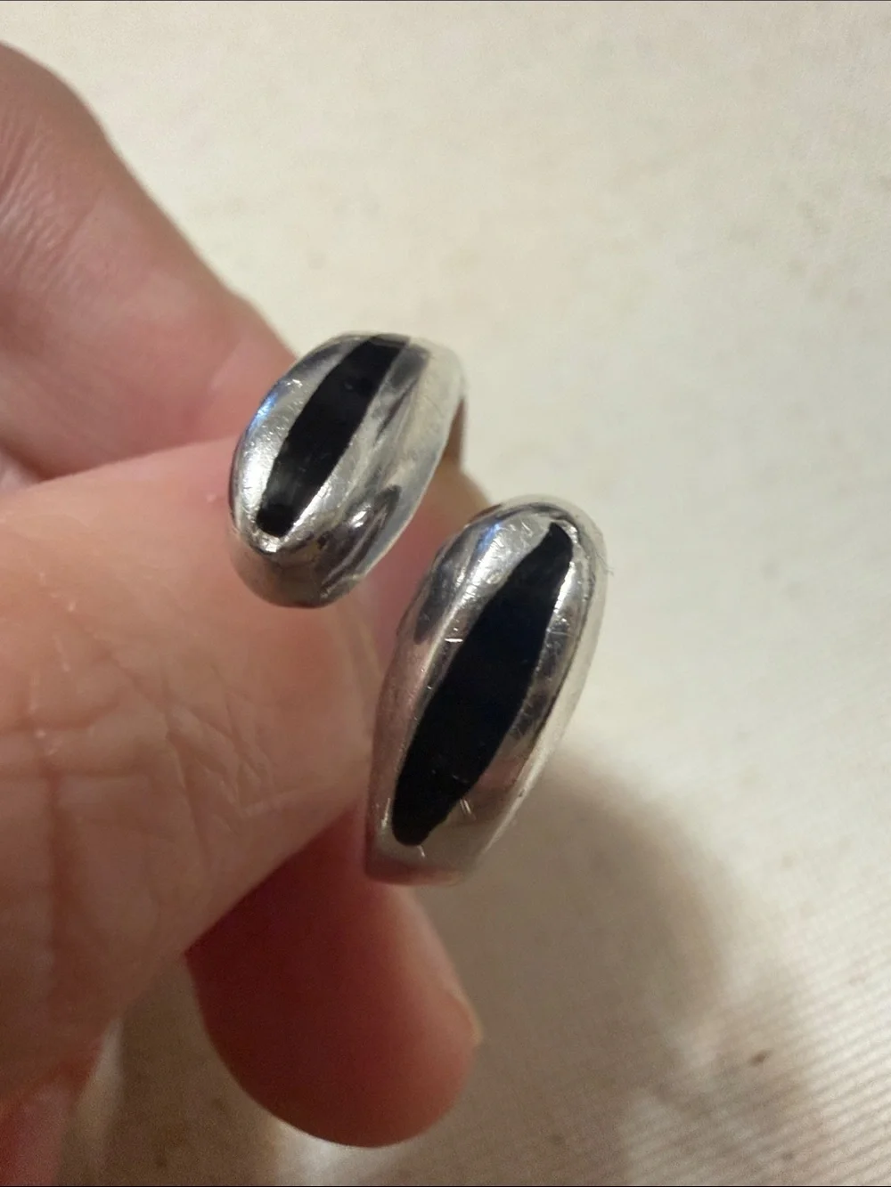 Sterling Silver 925 Mexico Unmarked but tested Black Inlay Ring size 8.25